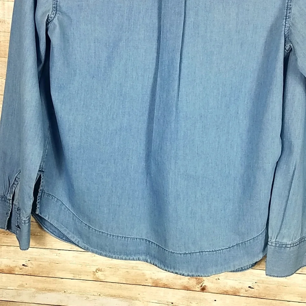 Gap 1969, 0243, Denim button down shirt light wash, Sz XS - Picture 3 of 6